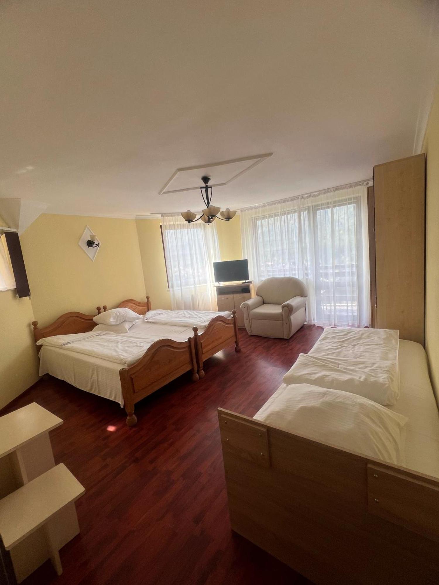Vila Alunis Buşteni Exterior foto